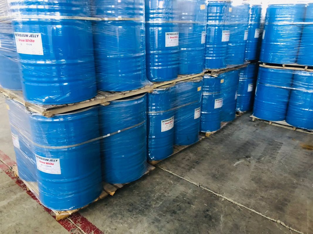 uses of petroleum jelly